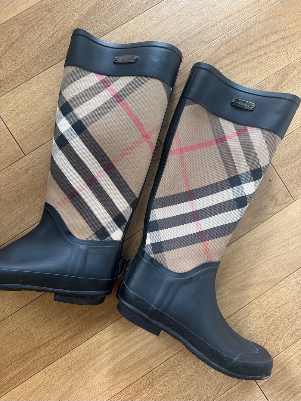 Burberry Black & Beige Plaid Women's Rain Boots. Sz 7 - Picture 4 of 8
